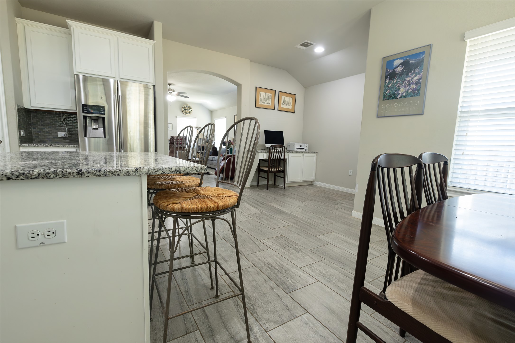 827 Savannah Cove Elgin, TX 78621 - Photo 4 of 31 Kitchen