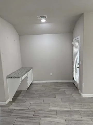 $374,900 | 827 Savannah Cove, Elgin, TX 78621