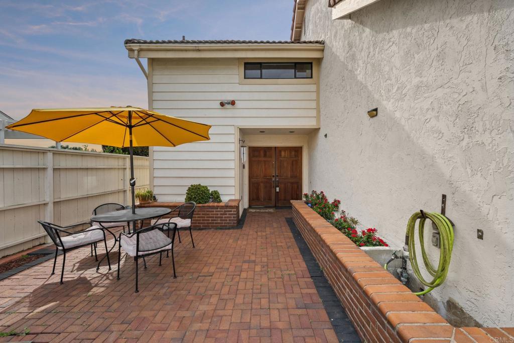 1748 Gascony Road Encinitas, CA 92024 - Photo 6 of 24