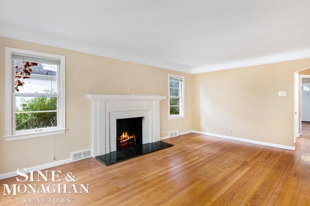 380 Kerby Road Grosse Pointe Farms, MI 48236 - Photo 3 of 26