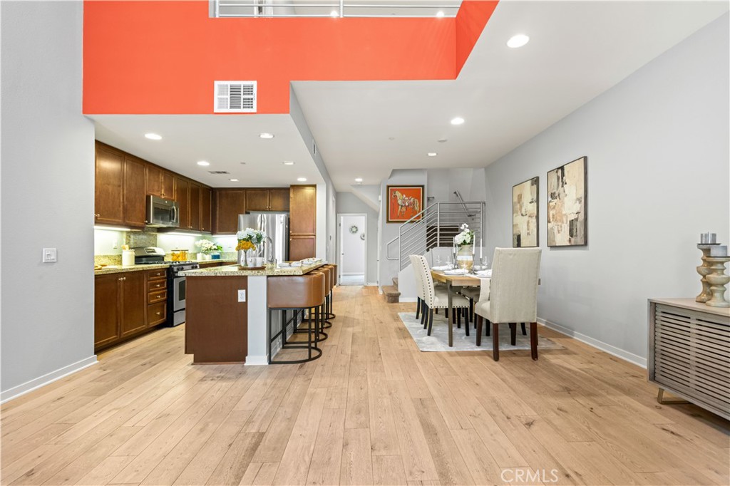 543 Rockefeller Irvine, CA 92612 - Photo 7 of 39