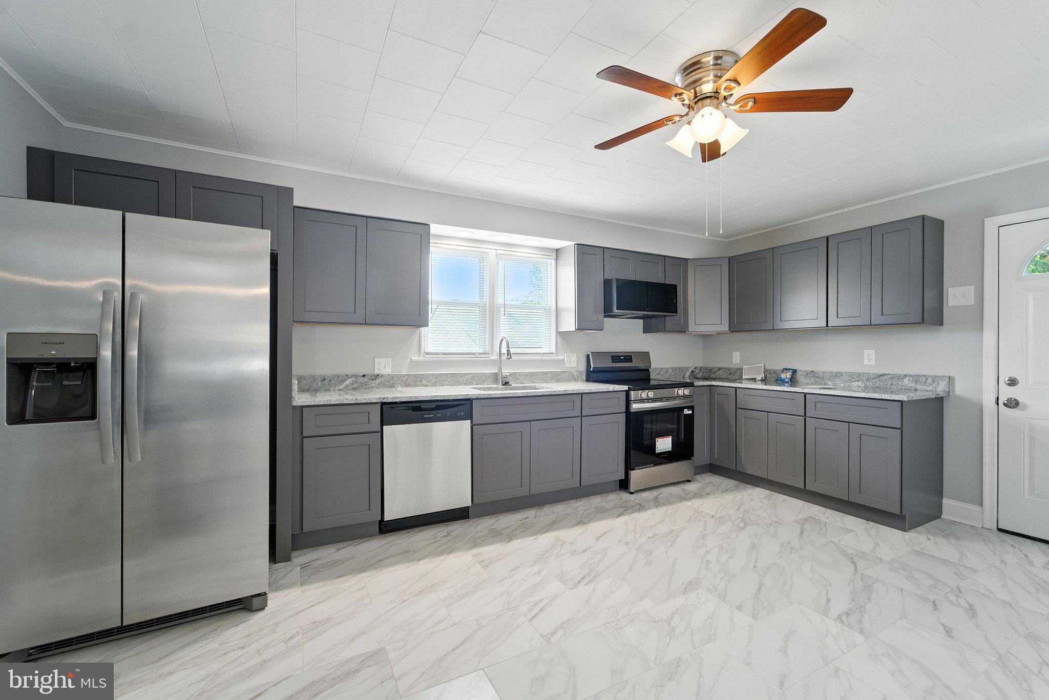 1608 Howard Avenue Baltimore, MD 21221 - Photo 19 of 31 KITCHEN
GRANITE COUNTERS