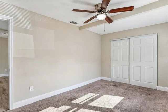 a view of backyard of the house