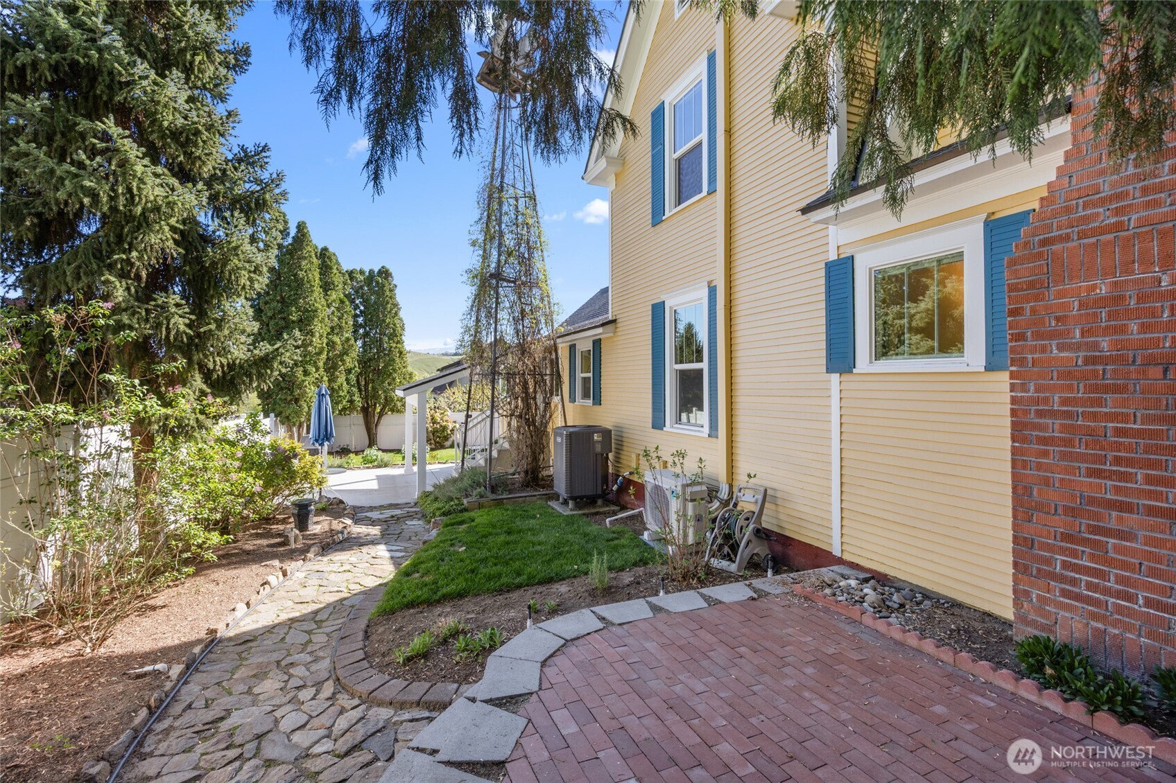 529 Lower Sunnyslope Road Wenatchee, WA 98801 - Photo 31 of 40