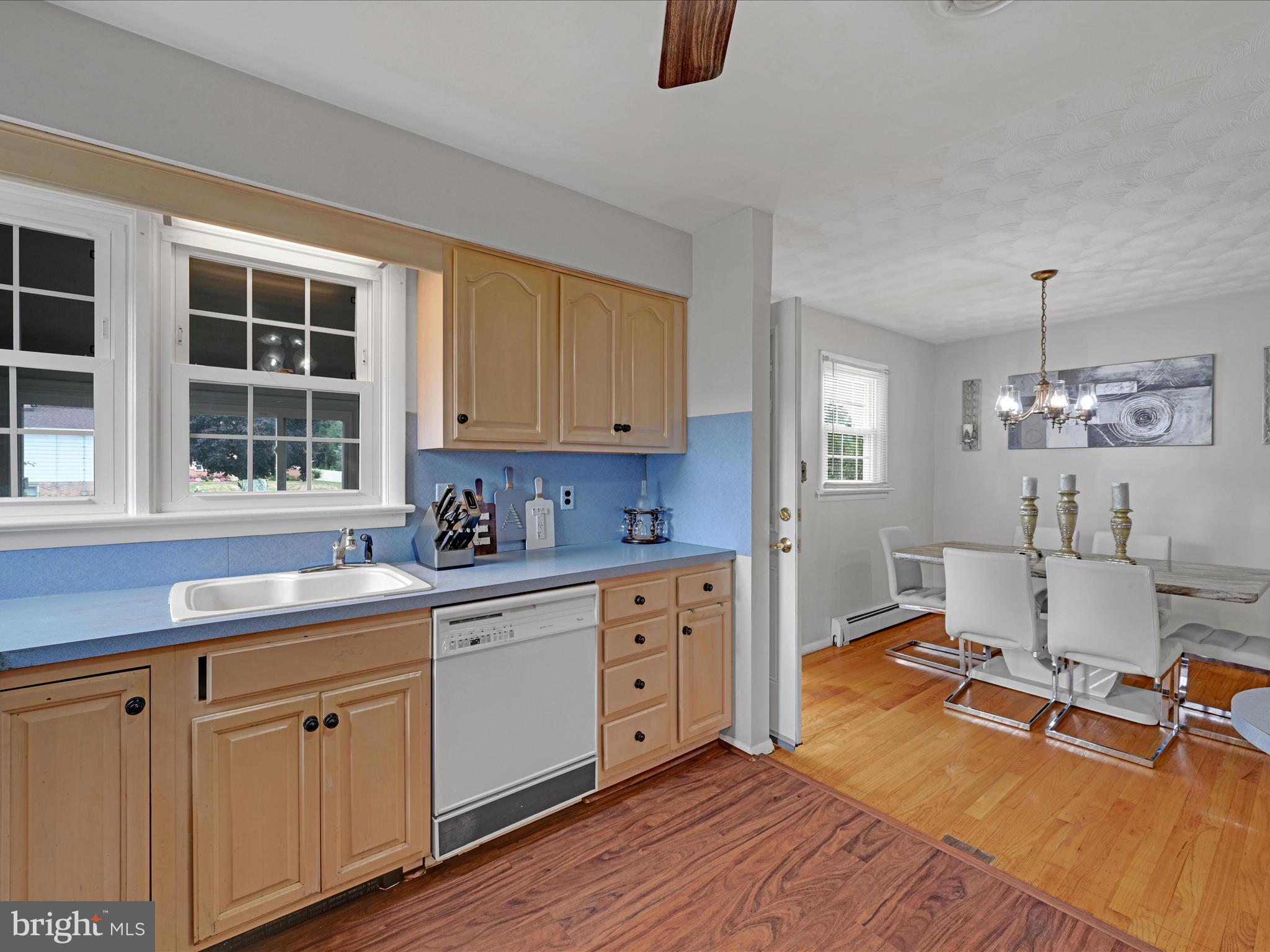 3389 Edenbridge Road York, PA 17402 - Photo 8 of 26 kitchen