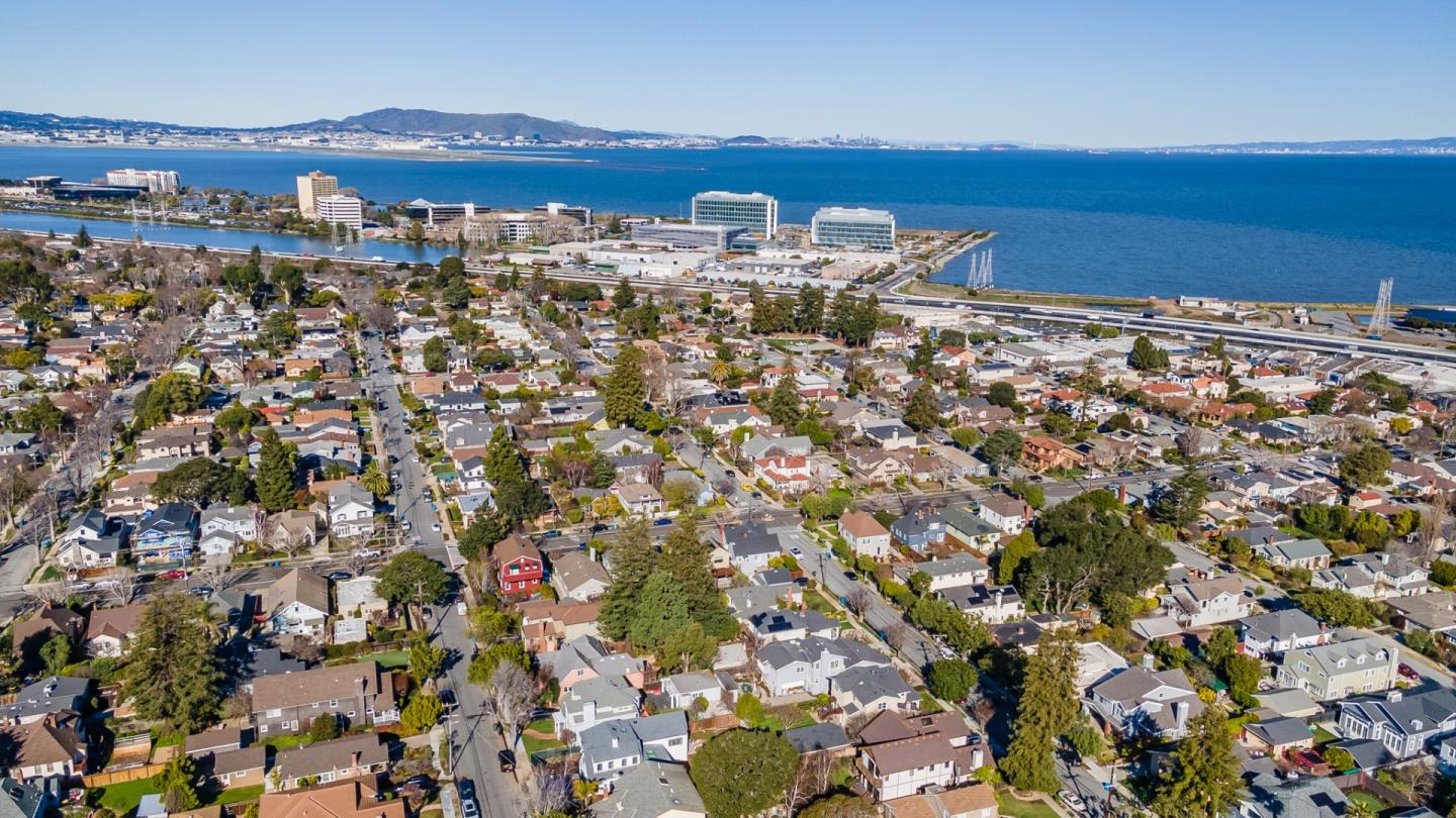 30 Bancroft Road Burlingame, CA 94010 - Photo 38 of 42 an aerial view of multiple house