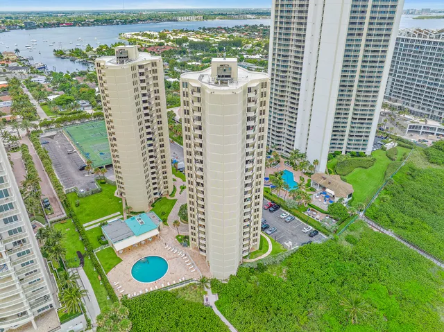 $4,000 | 2800 North Ocean Drive, Unit A22B, Singer Island, FL 33404