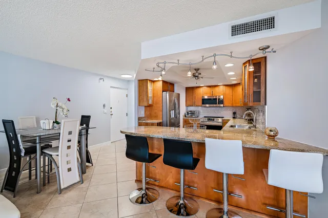 $4,000 | 2800 North Ocean Drive, Unit A22B, Singer Island, FL 33404