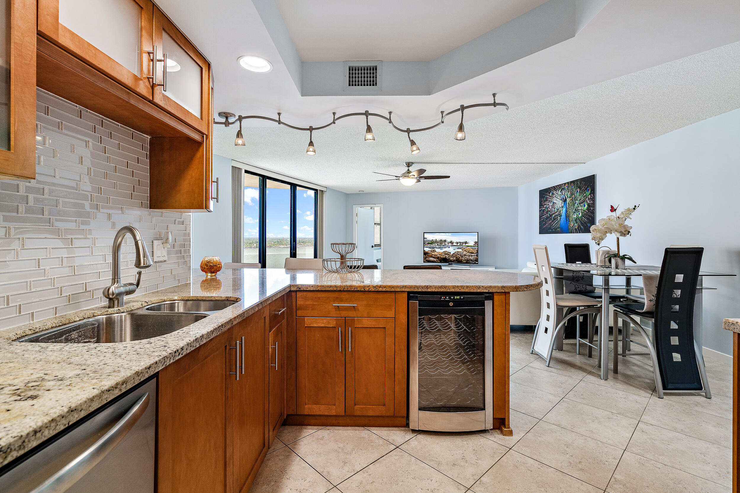 2800 North Ocean Drive, Unit A22B Singer Island, FL 33404 - Photo 9 of 40 2800 N Ocean Dr MLS-4