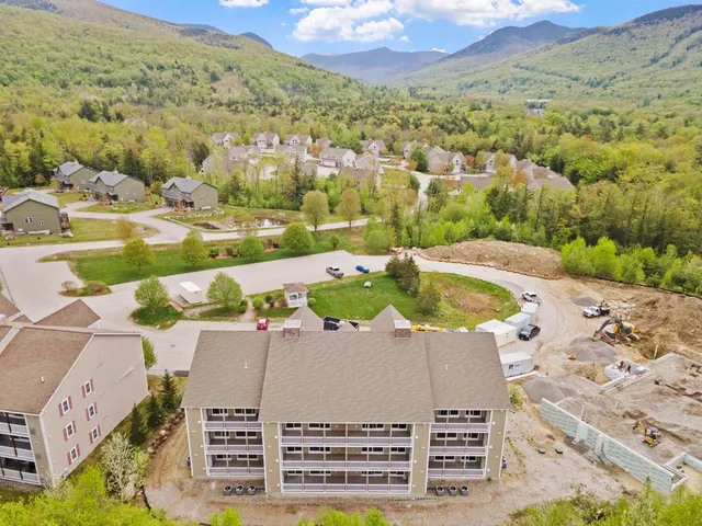 $539,000 | 16 Twin Tip Terrace, Unit 2, Lincoln, NH 03251