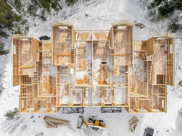 $539,000 | 16 Twin Tip Terrace, Unit 2, Lincoln, NH 03251