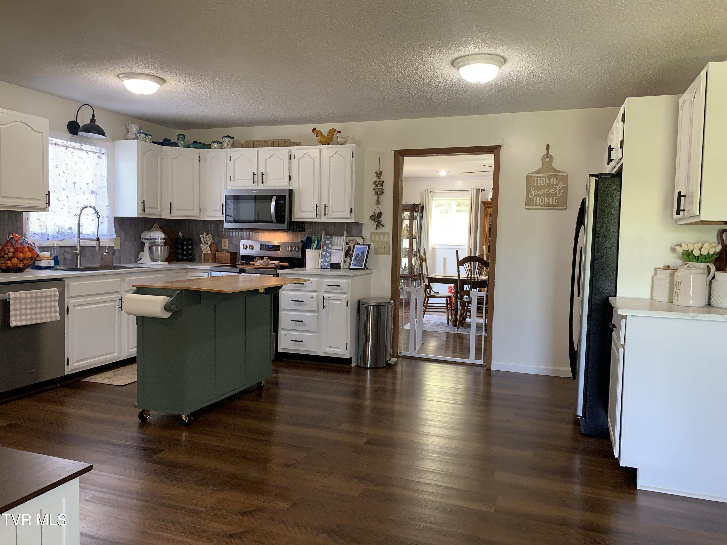1400 Rheatown Road Chuckey, TN 37641 - Photo 8 of 41 IMG_3835