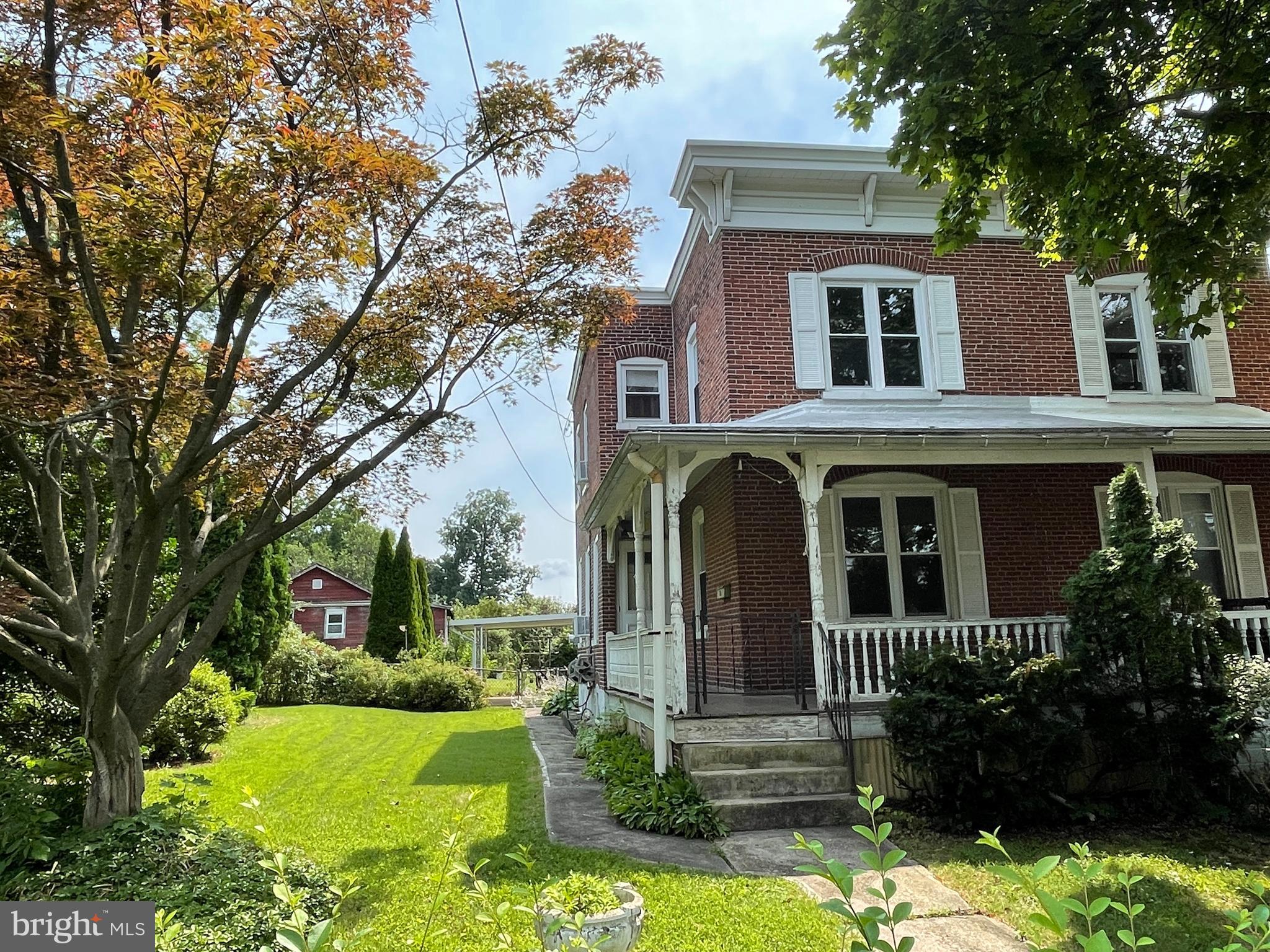 557 North Cedar Street Spring City, PA 19475 - Photo 2 of 29 Gallery Image 2
