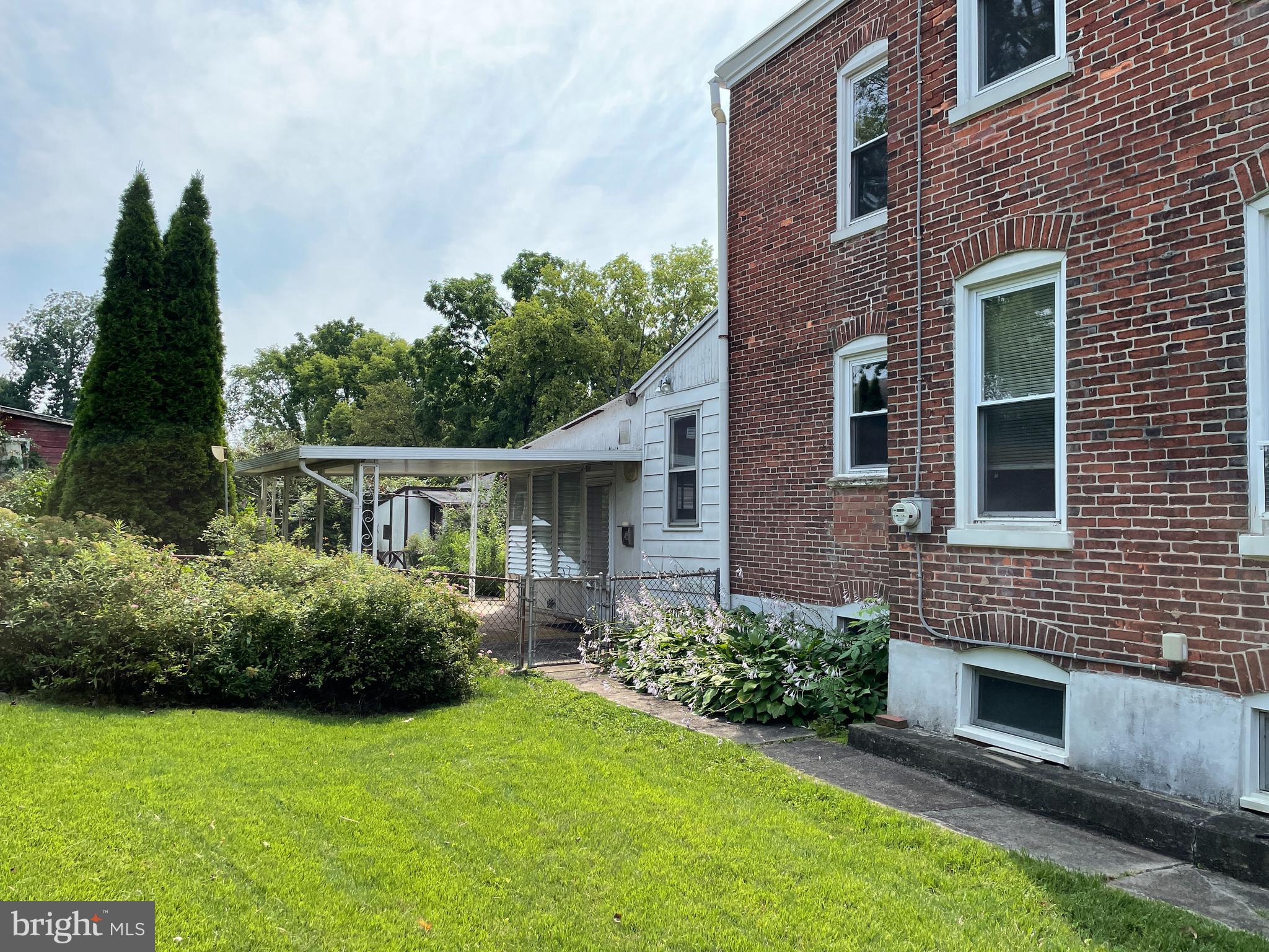 557 North Cedar Street Spring City, PA 19475 - Photo 10 of 29 Side yard