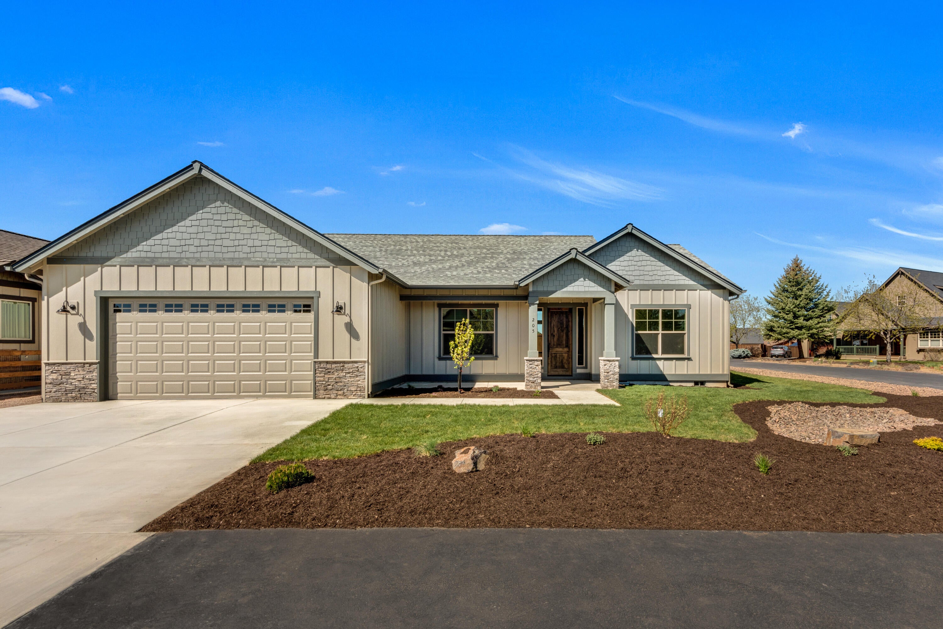 205 Northwest Saddle Ridge Loop Prineville, OR 97754 - Photo 1 of 25 01