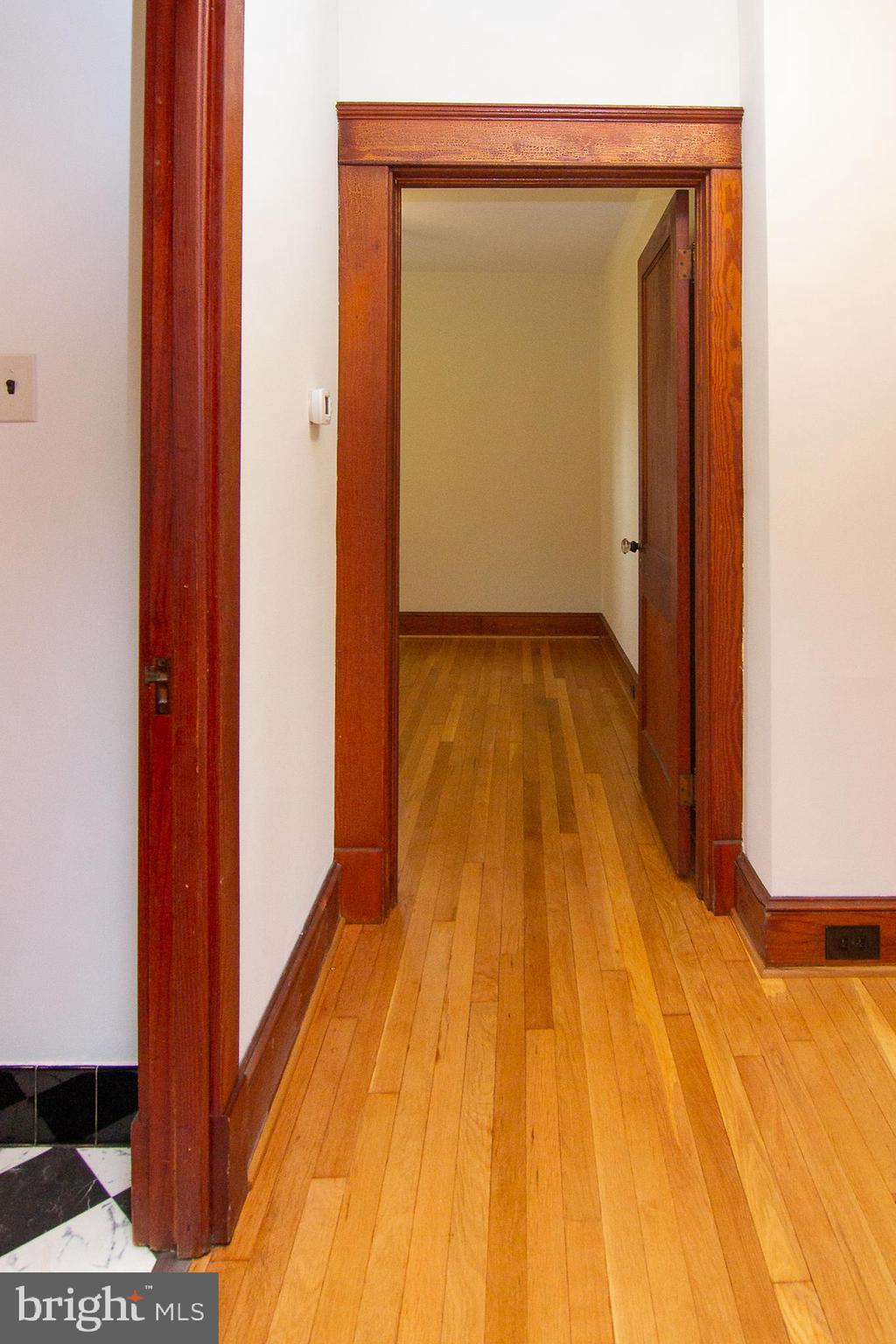 110 Old Liberty Road Sykesville, MD 21784 - Photo 16 of 32 Hallway