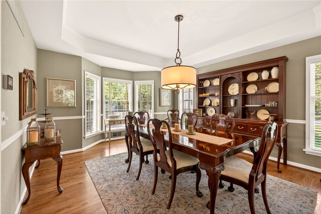 47 Scarborough Park Penfield, NY 14625 - Photo 10 of 50