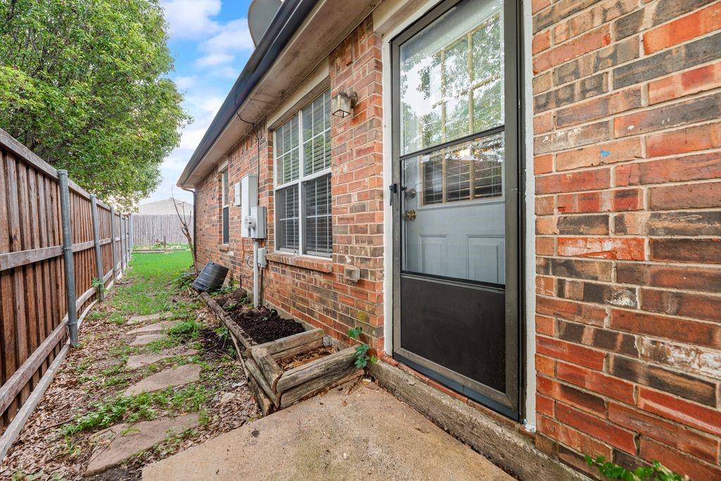 6703 Dusty Ridge Trail Arlington, TX 76002 - Photo 17 of 19