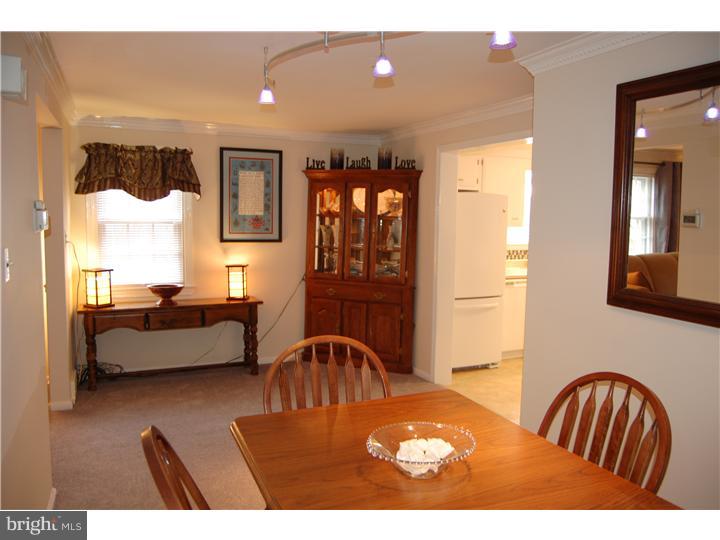 421 Holmes Road Morton, PA 19070 - Photo 13 of 25 Dining Room