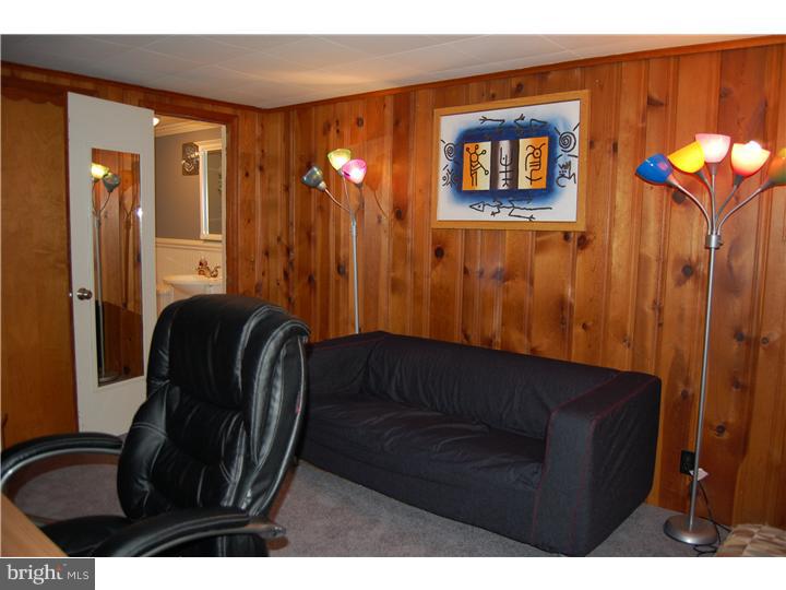 421 Holmes Road Morton, PA 19070 - Photo 10 of 25 Office / Study