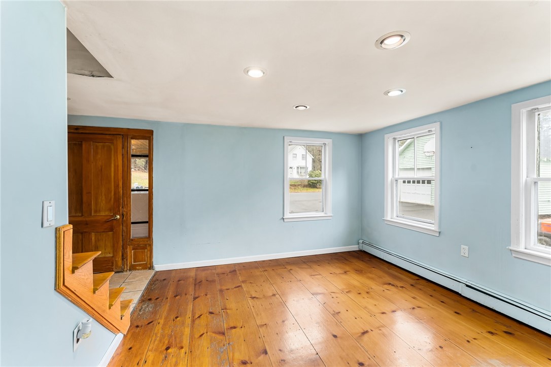 75 Elm Street Upton, MA 01568 - Photo 2 of 18