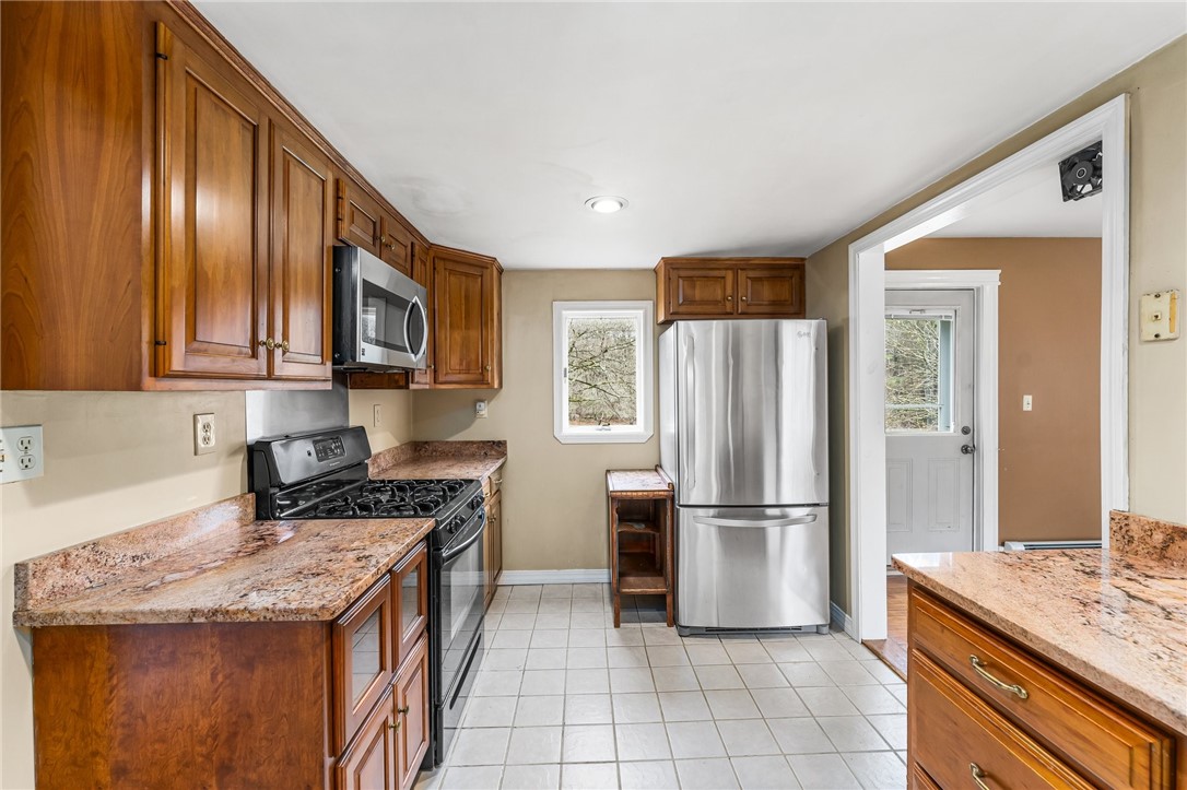 75 Elm Street Upton, MA 01568 - Photo 7 of 18