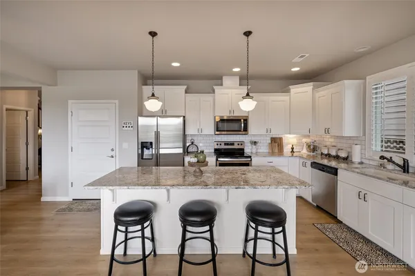 $595,000 | 5641 Parquet Way Southeast, Lacey, WA 98513