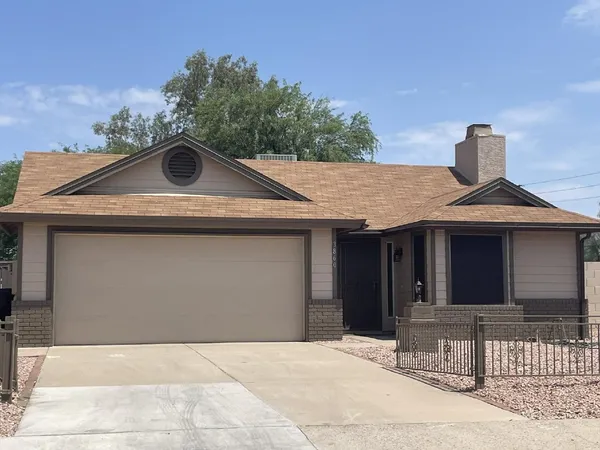$2,295 | 3860 East Acoma Drive, Phoenix, AZ 85032