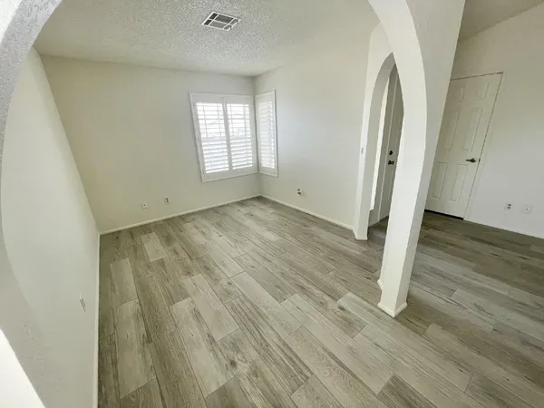 $2,295 | 3860 East Acoma Drive, Phoenix, AZ 85032