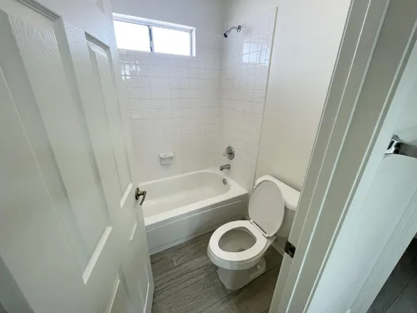 $2,295 | 3860 East Acoma Drive, Phoenix, AZ 85032
