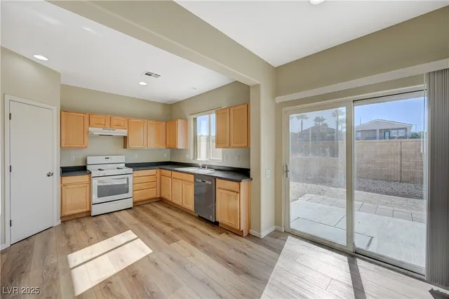 $2,150 | 2827 Dalsetter Drive, Henderson, NV 89044