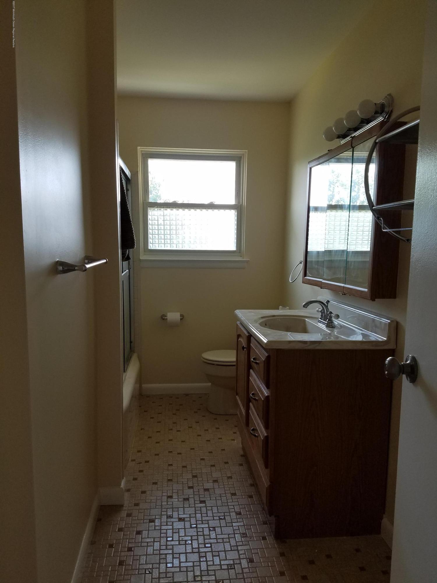 621 Marion Road Neptune Township, NJ 07753 - Photo 23 of 26 Bathroom m