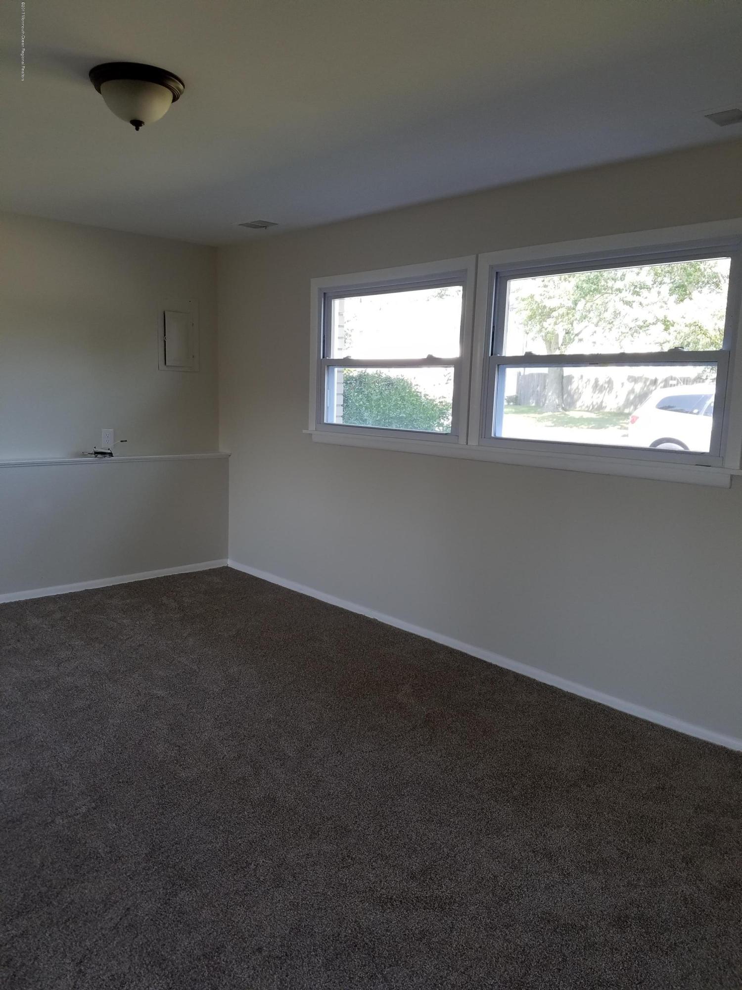 621 Marion Road Neptune Township, NJ 07753 - Photo 4 of 26 FRM