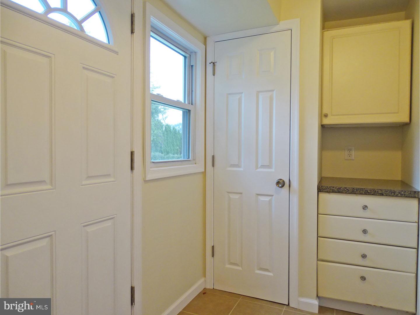 19 Wildflower Road Levittown, PA 19057 - Photo 14 of 25 Gallery Image 14