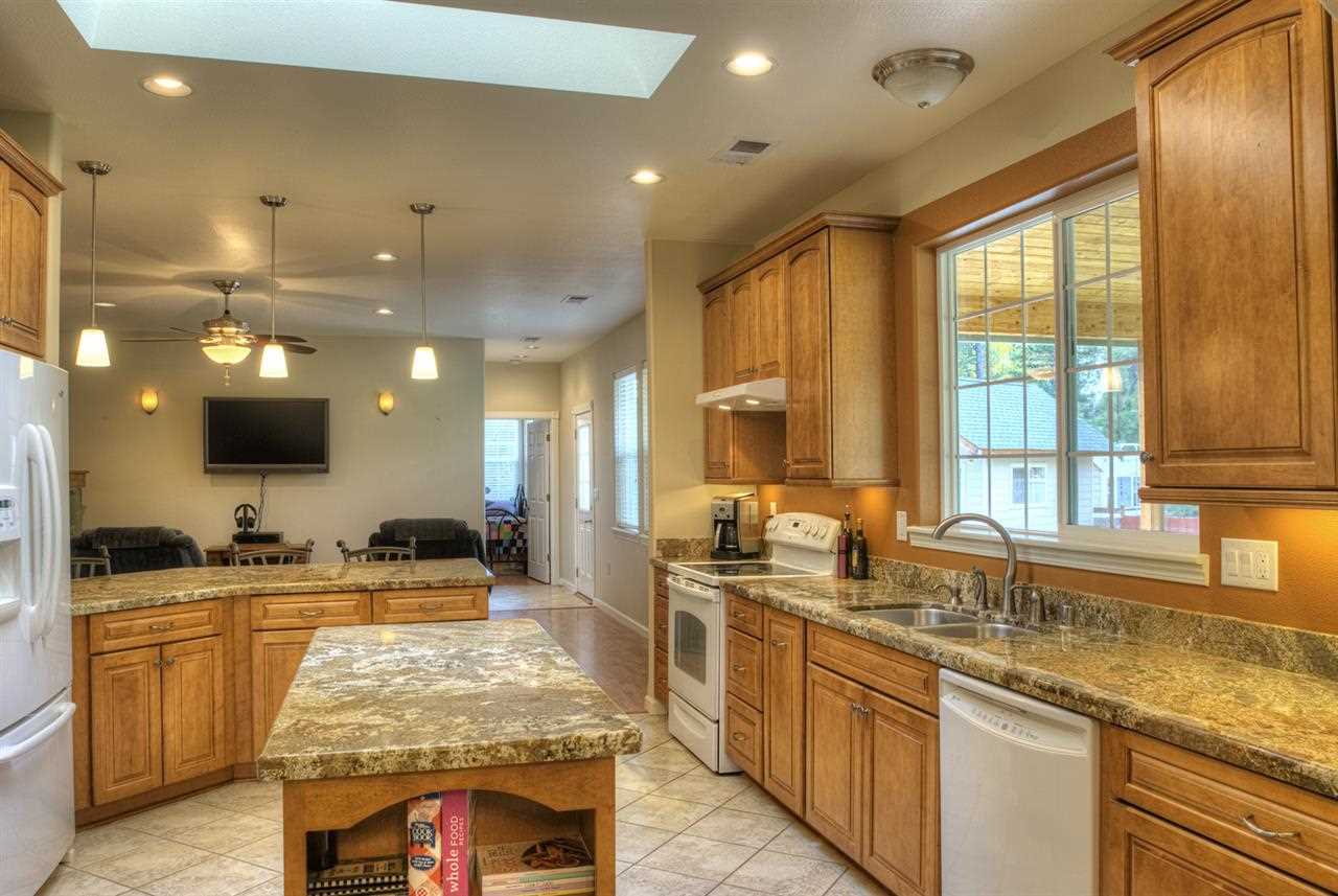 39217 North Hatch Road Deer Park, WA 99006 - Photo 5 of 20 Gallery Image 5