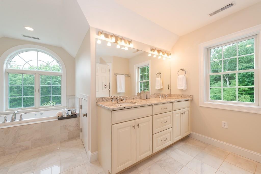 70 Ogunquit Road North Andover, MA 01845 - Photo 20 of 32