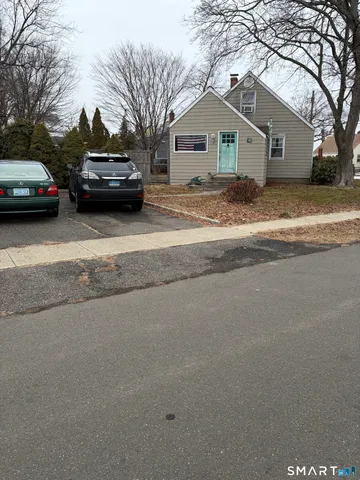 $425,000 | 65 Eastern Parkway, Milford, CT 06460