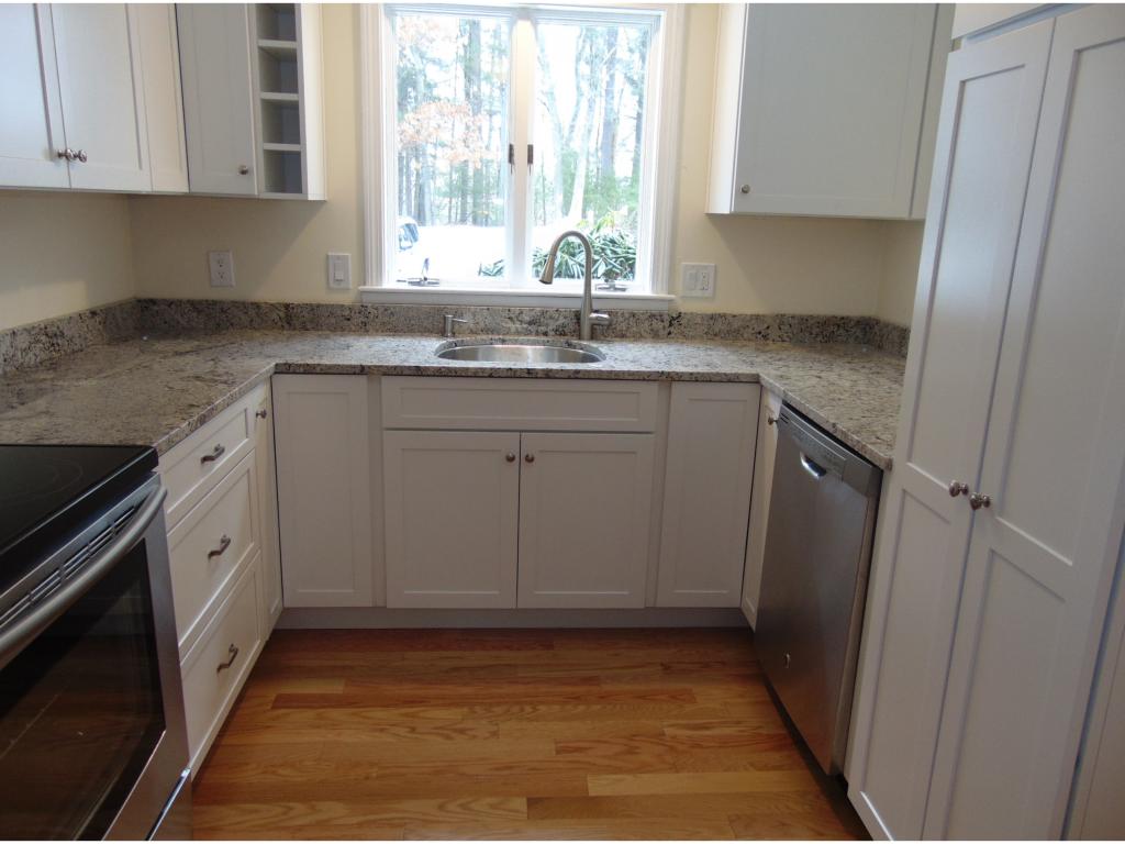 14-26 Veterans Road, Unit 26 Amherst, NH 03031 - Photo 3 of 24