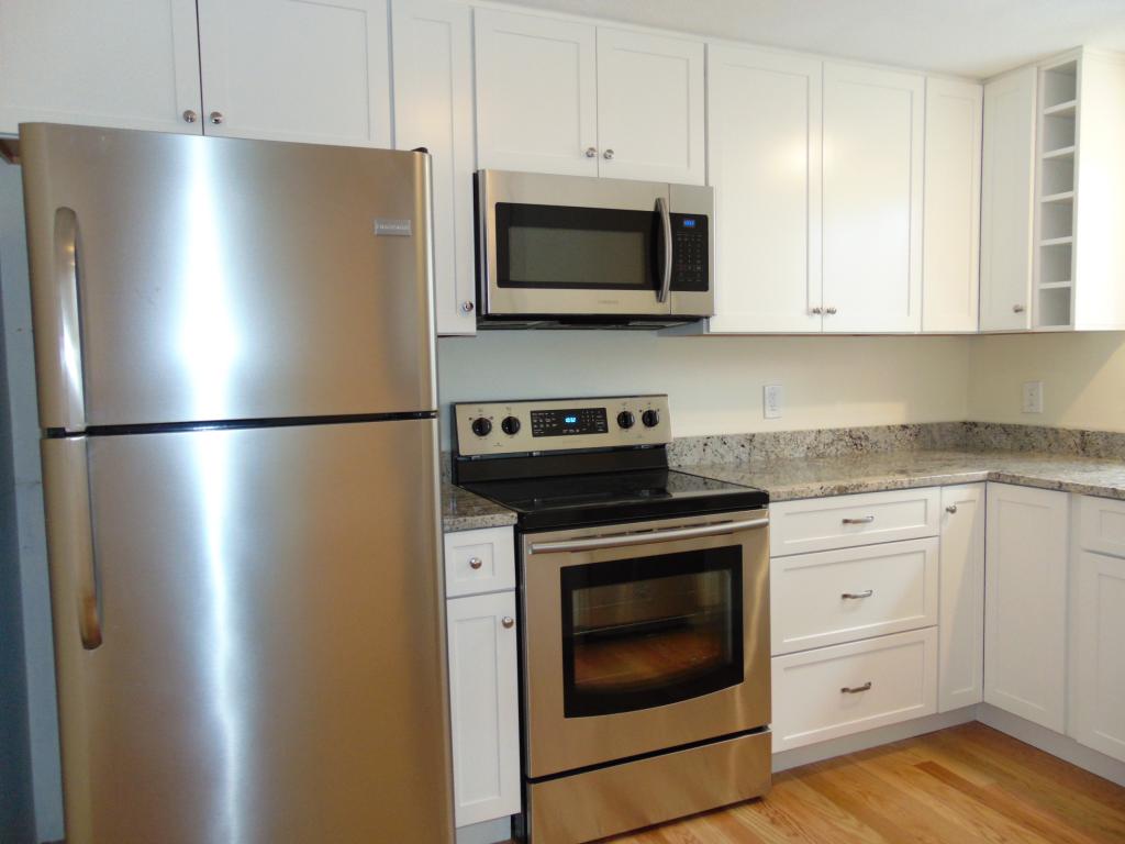 14-26 Veterans Road, Unit 26 Amherst, NH 03031 - Photo 5 of 24