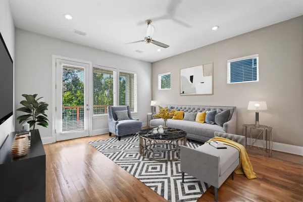 $2,450 | 1701 Metropolitan Boulevard, Tallahassee, FL 32308