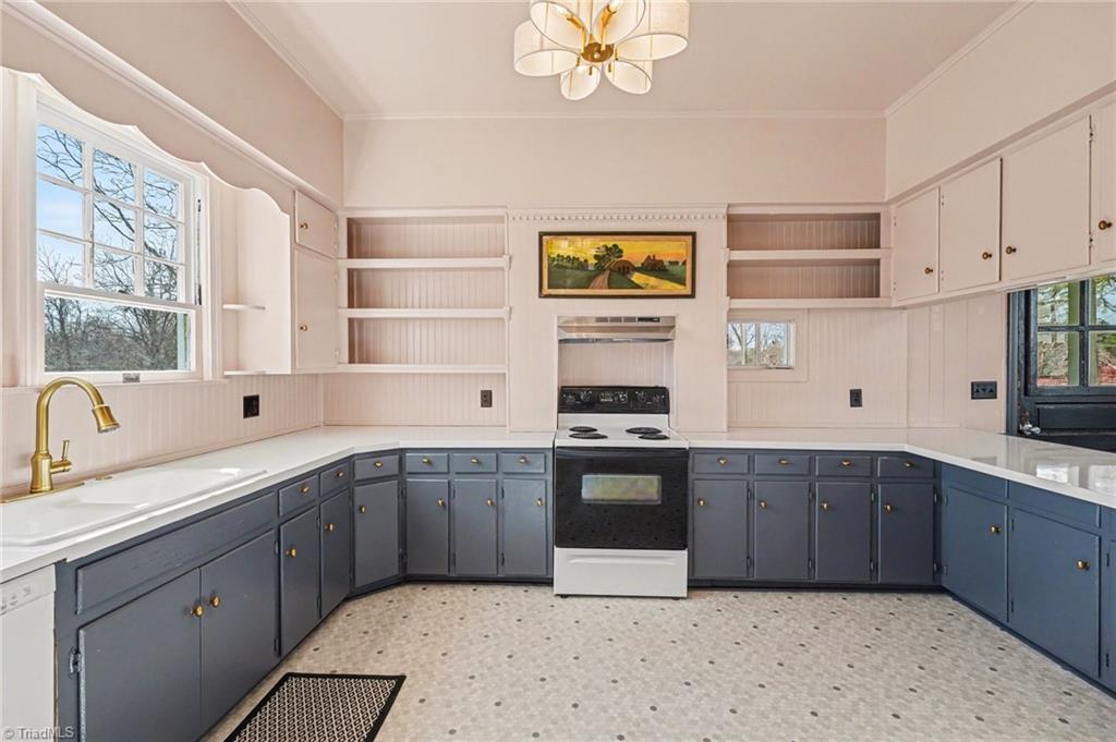 402 East Main Street Boonville, NC 27011 - Photo 19 of 50