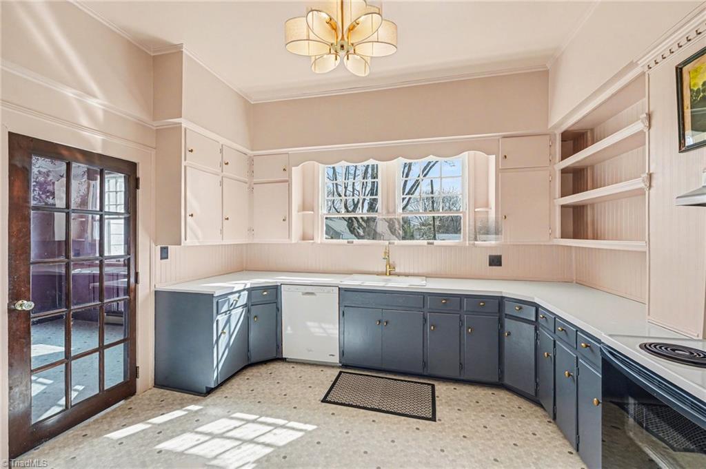 402 East Main Street Boonville, NC 27011 - Photo 20 of 50