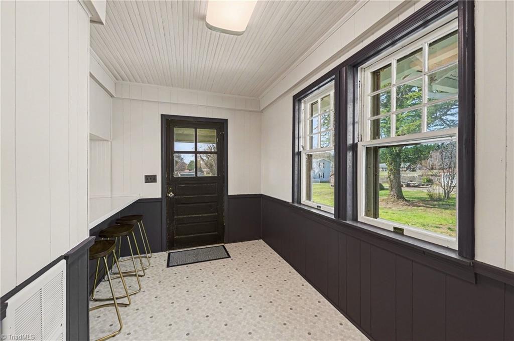 402 East Main Street Boonville, NC 27011 - Photo 23 of 50