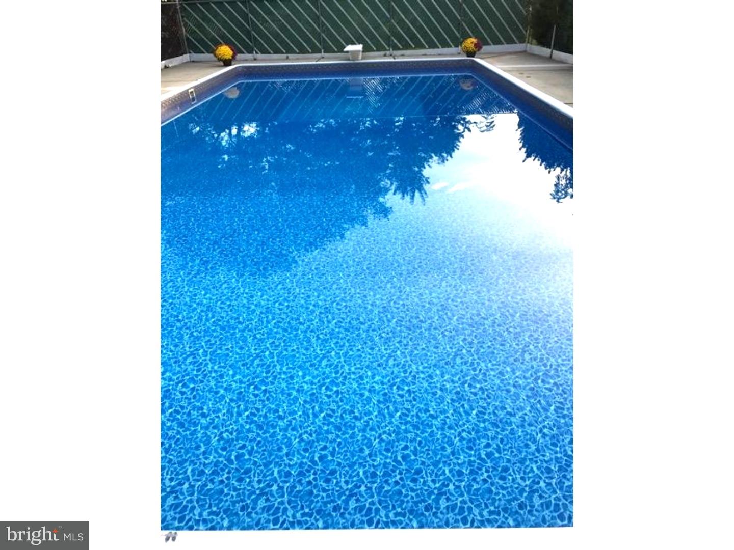 310 Harmony Road Gibbstown, NJ 08027 - Photo 24 of 25 Pool
