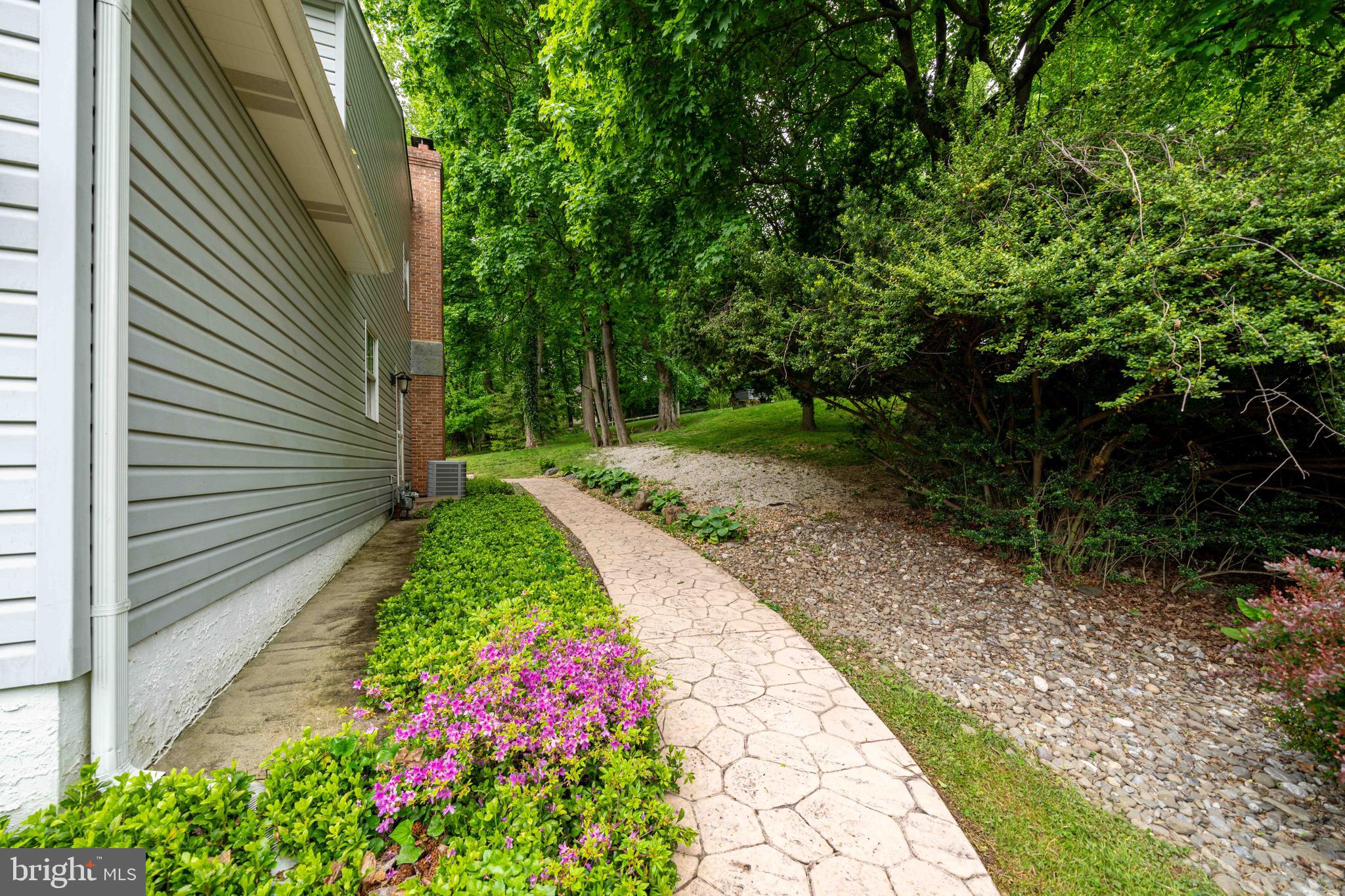 716 Camberly Road Glenside, PA 19038 - Photo 5 of 36 Gallery Image 5