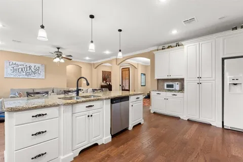 $279,000 | 2441 West Laura Drive, Lake Charles, LA 70611