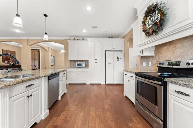 $279,000 | 2441 West Laura Drive, Lake Charles, LA 70611