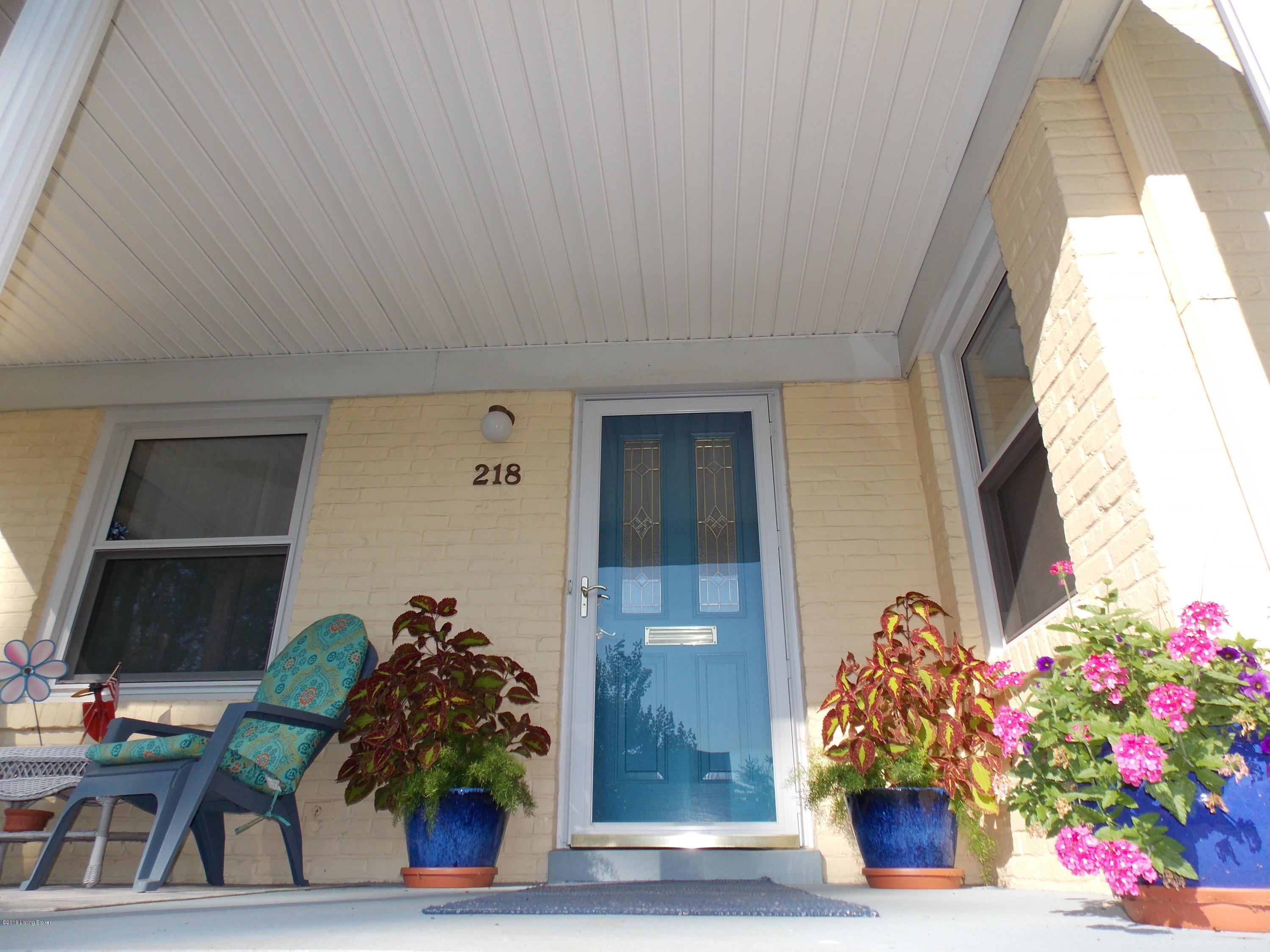218 Alcott Road Louisville, KY 40207 - Photo 5 of 47 5-front door
