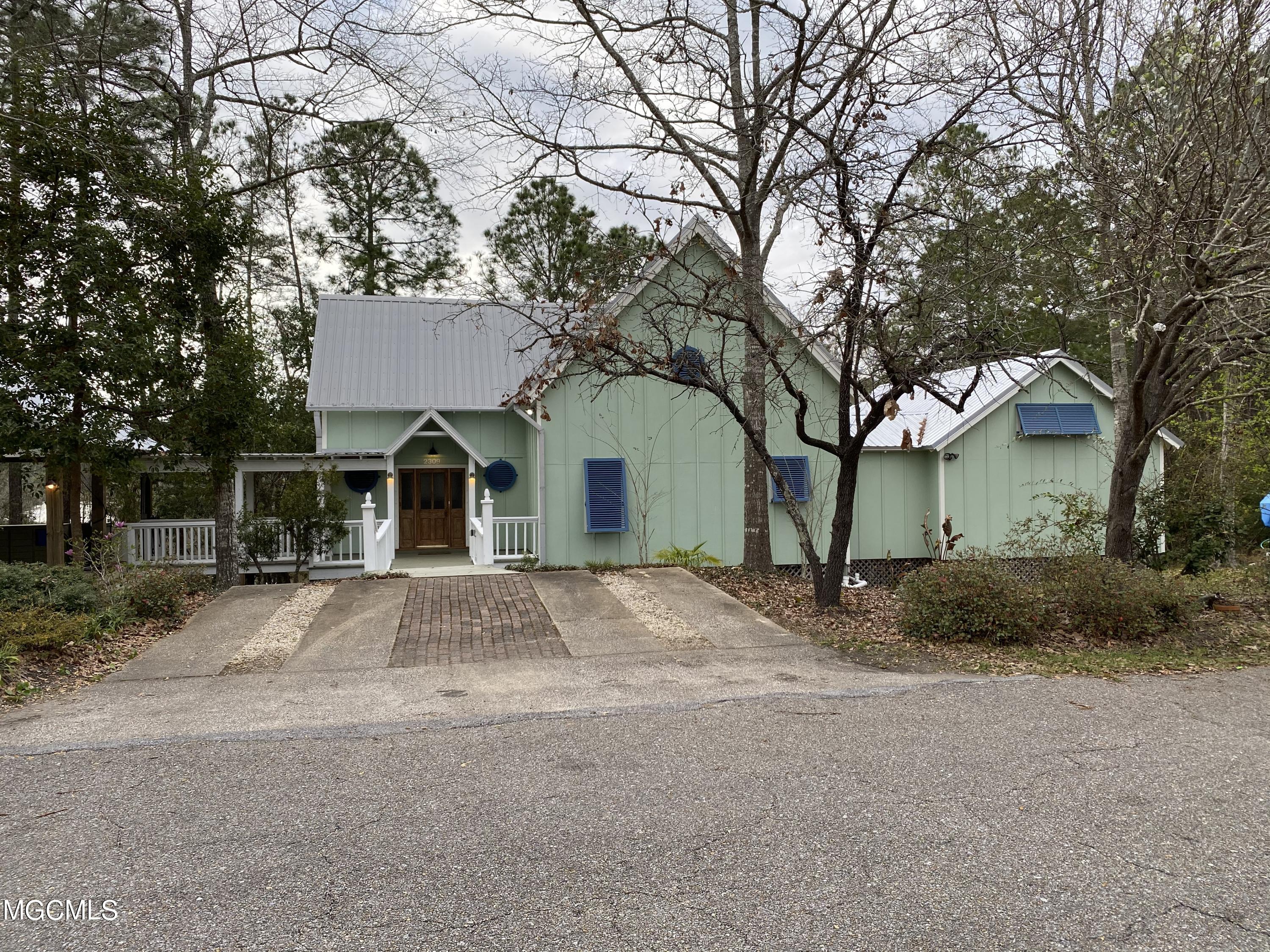 2309 Starfish Road Gautier, MS 39553 - Photo 2 of 71 4EBD9B87-ABED-4F43-B9E5-8047B6A3CEA5
