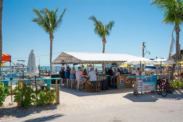 $775,000 | 901 Gulf Drive South, Unit 14, Bradenton Beach, FL 34217